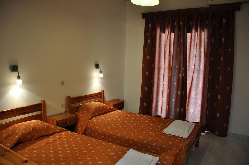 Stella'S Apartments Agios Gordios  Exteriör bild