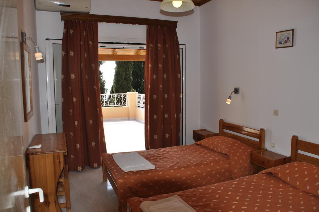 Stella'S Apartments Agios Gordios  Exteriör bild